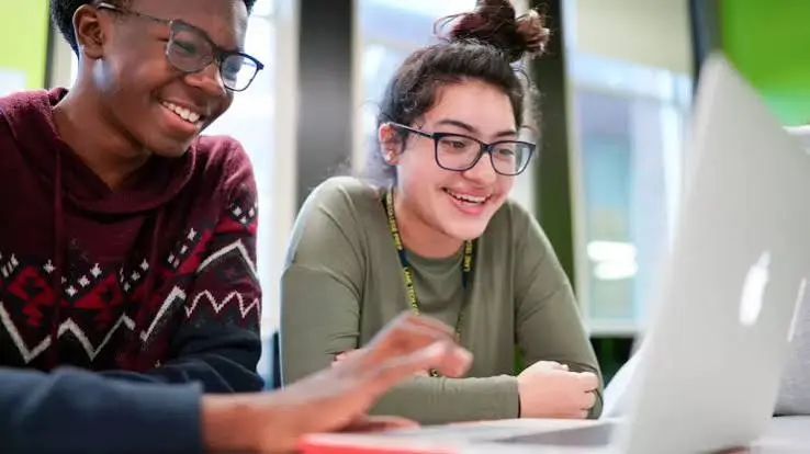 How Much Can Students Save on a MacBook?